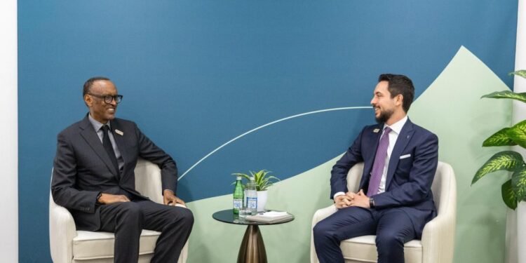 Perezida Paul Kagame yahuye n’Igikomangoma Al Hussein Bin Abdullah kizaragwa Ubwami bwa Jordanie