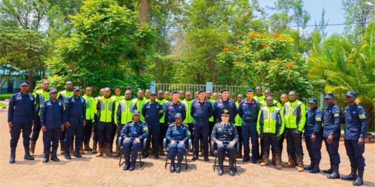 Abasirikare n’Abapolisi 25 bahuguwe gutwara moto mu bihe by’ubutabazi