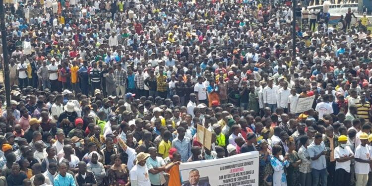 I Bukavu mu inama ya M23 n’abaturage hatewe ibisasu