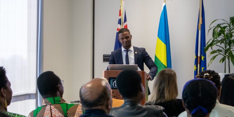 New Zealand: Diaspora y’ U Rwanda yatanze ikiganiro muri University of  Auckland