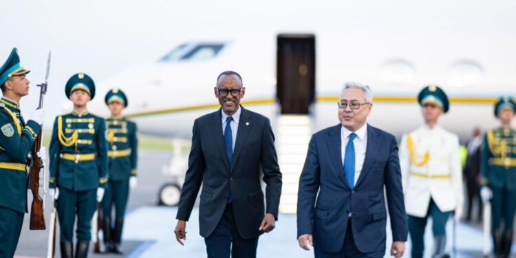 Perezida Kagame yageze muri Kazakhstan aho azanitabira inama ya AIF
