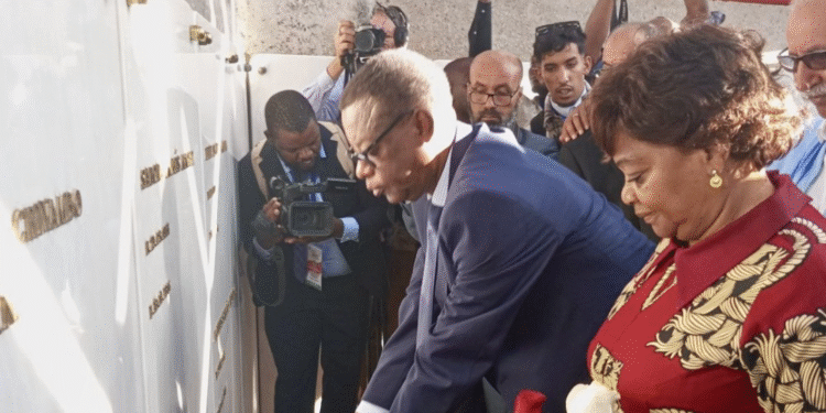 Gen (Rtd) James Kabarebe yitabiriye umuhango wo kwizihiza ubwigenge bwa Mozambique