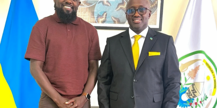 Minisitiri Nduhungirehe yakiriye Lionel Sentore