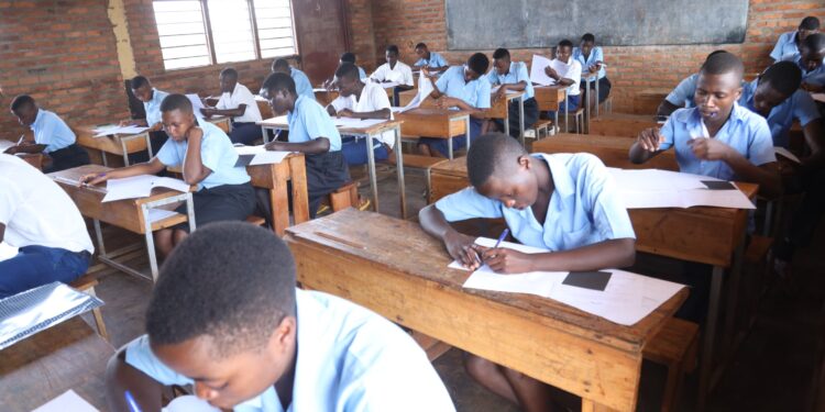 MINEDUC yatangaje igihe amanota y’abasoje abanza n’ icyiciro rusange azasohokera