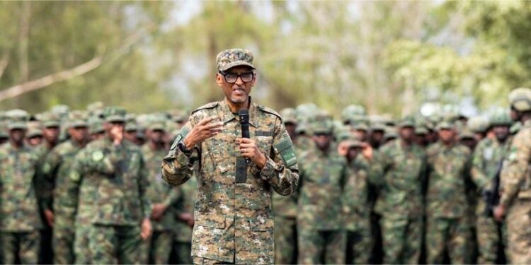 Perezida Kagame yaganirije Abasirikare, Abapolisi n’ Abacungagereza 6000 basoje imyitozo i Gabiro