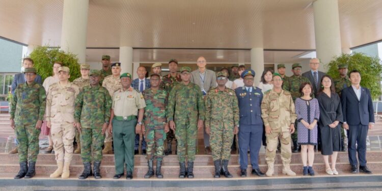 RDF yaganiriye na ba Defence Attachés muri za Ambasade mu Rwanda
