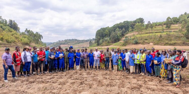 Prime Minister Urges Farmers to Boost Yields as New Planting Season Opens