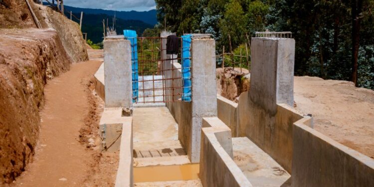 Nyamasheke: Umunani bapfuye bagwiriwe n’ urukuta rw’ahari kubakwa urugomero