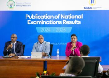 Abanyeshuri 89% batsinze ibizamini bisoza amashuri yisumbuye: Kayonza iyobora mu gutsindisha