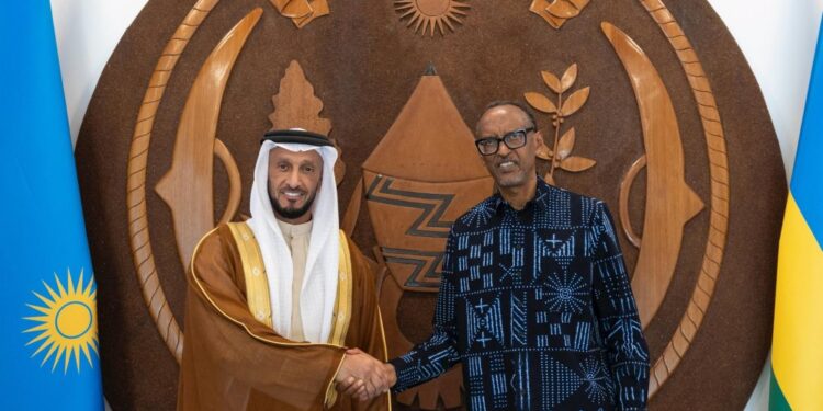 Perezida Kagame yakiriye Sheikh Abdulla bin Mohammed bin Butti Al Hamed uyobora itangazamukuru muri UAE