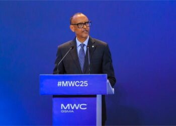 Perezida Kagame yasabye Afurika kuziba icyuho mu ikoranabuhanga kugira ngo ubusumbane n’Isi ntibukomeze kwiyongera