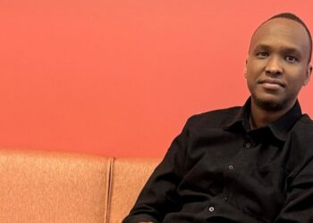 Arnaud Robert Nganji yasohoye indirimbo ‘Imisozi’, ikangurira abihebye kwizera