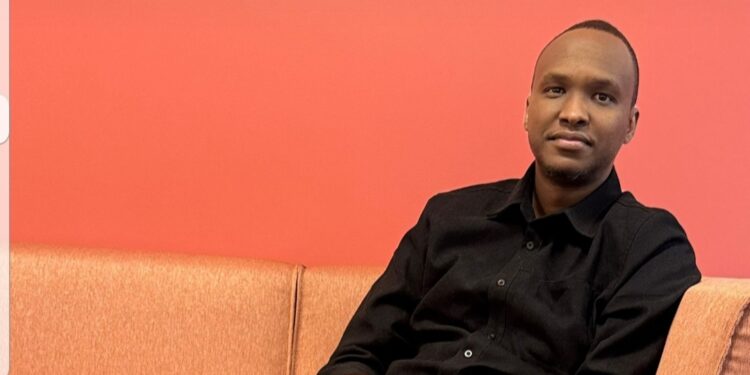 Arnaud Robert Nganji yasohoye indirimbo ‘Imisozi’, ikangurira abihebye kwizera