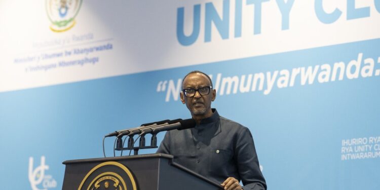 Perezida Kagame yavuze ku bana be bari mu gisirikare, uri mu bucuruzi no kuba Ange yaba Perezida