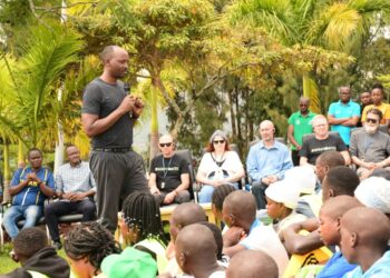 Rwanda Health Minister Urges Nyamagabe Residents to Prioritize Oral Hygiene