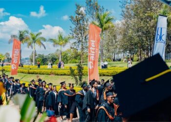 Kaminuza ya AUCA yatanze impamyabumenyi ku banyeshuri 728