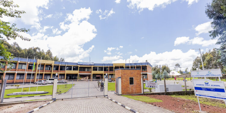 Rwanda Coding Academy izahagararira u Rwanda mu irushanwa nyafurika rya Junior Achievement