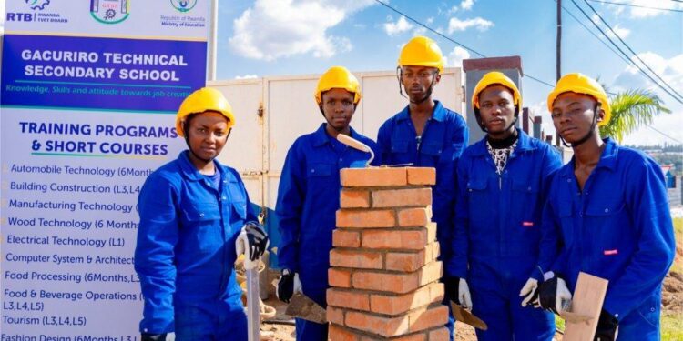 Amashuri atanu y’imyuga yashyizwemo serivisi z’ubuzima bwo mu mutwe