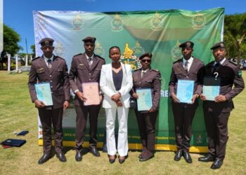 Abacungagereza bakuru b’ abanyarwanda basoje amasomo muri Zimbabwe