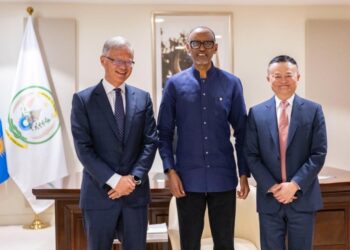 Perezida Kagame yakiriye Jack Ma wa Alibaba na Jerry Yang wa Yahoo
