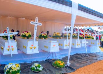 Ngoma: Abantu icyenda bahitanywe n’ inkuba bashyinguwe.