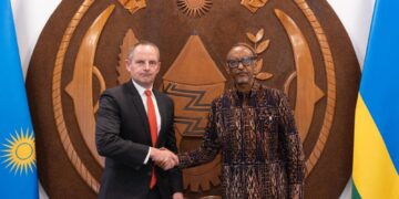 Perezida Kagame yakiriye Ambasderi wa US Kneedler usoje imirimo