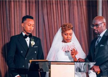 Clapton Kibonge yakoze ubukwe n’umugore we nyuma y’imyaka 8 babana