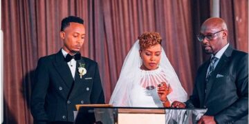 Clapton Kibonge yakoze ubukwe n’umugore we nyuma y’imyaka 8 babana