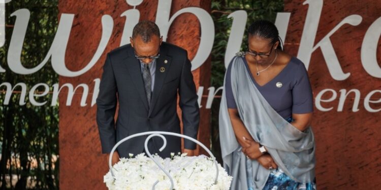 Perezida Kagame na Madamu Jeannette Kagame batangije Kwibuka 32.