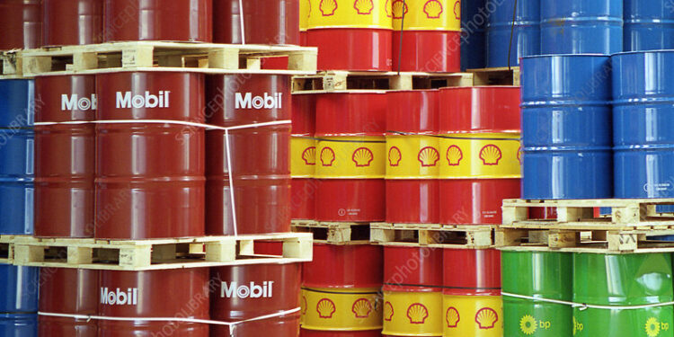 Bwa mbere igiciro cy’ akaganguru ka peteroli cyazamutse kirenga $126.