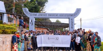 Kwibuka: Abakozi b’Agaciro Development Fund basuye Urwibutso rwa Bisesero
