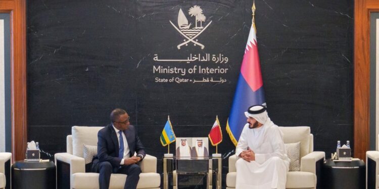 Emir wa Qatar yashyikirijwe ubutumwa bwa Perezida Kagame