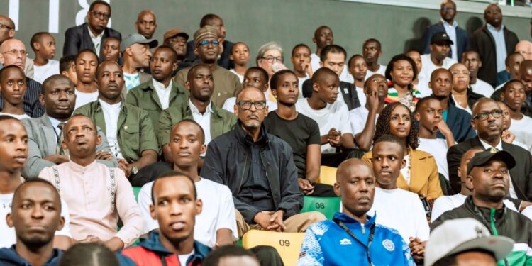 Paul Kagame yakurikiye itangizwa ry’ irushanwa rya CAVB Men’s Club Championship