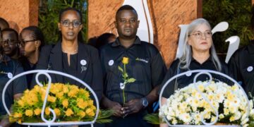 Abayobozi n’abakozi ba Letshego Rwanda bibutse Jenoside yakorewe Abatutsi