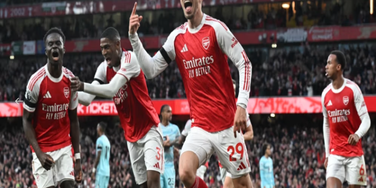 Perezida Kagame yashimye Arsenal FC yegukanye Premier League