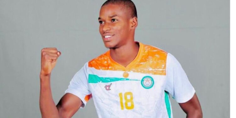 Rayon Sports yasinyishije Umunya-Niger Ibrahim Djingarey