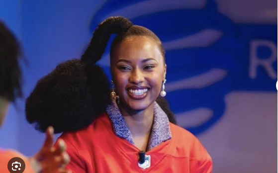 France Mpundu ukuriwe yaririmbye mu birori bya Nouvelle Reine