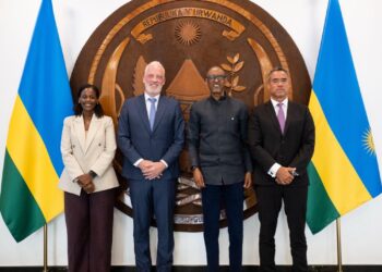 Perezida Kagame yakiriye abayobozi ba Wood Foundation