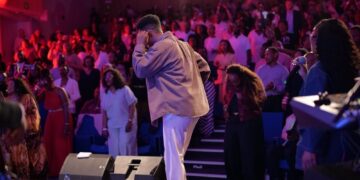 Israel Mbonyi yanyuze abakunzi be mu gitaramo gikomeye yakoreye mu Bubiligi