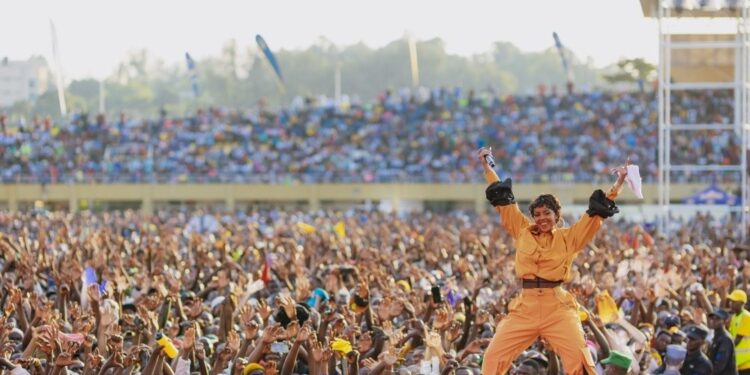 Byari ibicika! Tujyane’i Ngoma mu gitaramo cya Iwacu Muzika Festival