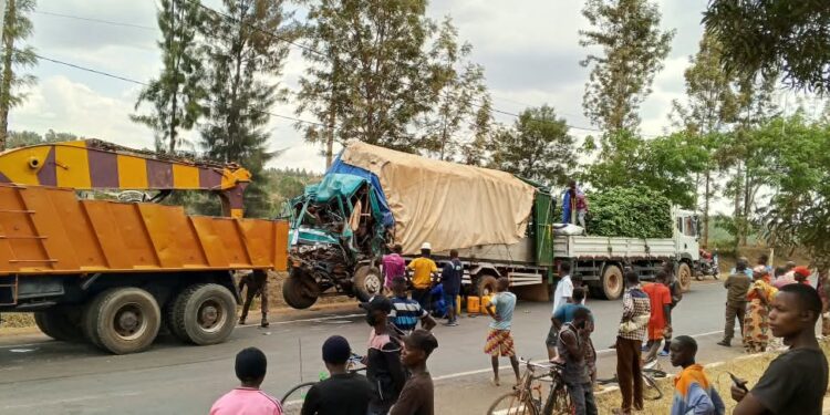 Rwamagana: Impanuka ikomeye y’imodoka 2 ihitanye umuntu 1 abenshi bajyanwa mu bitaro.